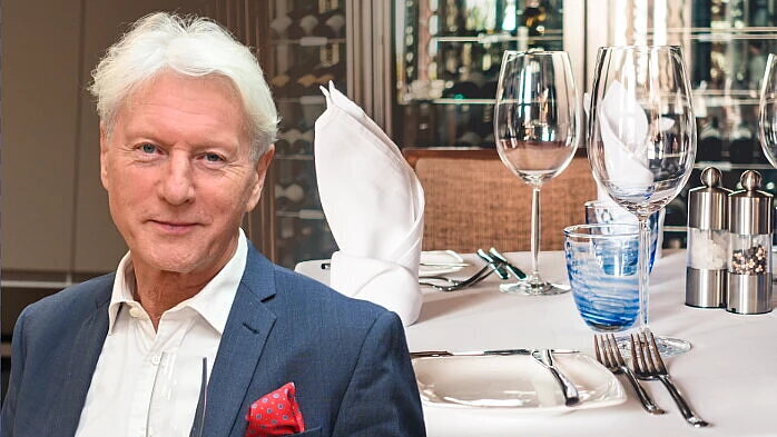 Plavky patří na pláž, ne do restaurace. Ladislav Špaček připomíná pravidla etikety na dovolené