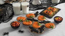 Pavouci z čokolády, mumie z párků a duchové z mozzarelly. Pět nápadů na halloweenské pohoštění, které pobaví i zachutná