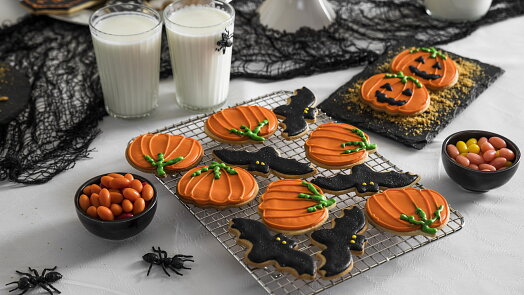 Pavouci z čokolády, mumie z párků a duchové z mozzarelly. Pět nápadů na halloweenské pohoštění, které pobaví i zachutná