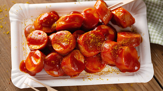 Víte, že jeden ze symbolů Berlína je klobása? Slavný currywurst tu má dokonce i své muzeum