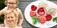 Náš život s celiakií: Bezlepkové tvarohové knedlíky s jahodami pro Áňu zachutnaly celé rodině