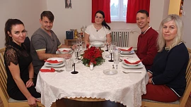 Prostřeno v tomto týdnu okouzlí thajskou kuchyní i klasickou českou svíčkovou. Zkuste ji podle našeho receptu!