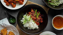 Umeocet dodá kyselou a exotickou chuť a ve skutečnosti ani octem není. Do jakých jídel jej použít?