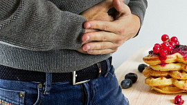 Je vám po jídle zle? Na vině je překyselený žaludek! Co si dát, aby se břicho zklidnilo?