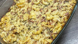 Už jste jedli šunkoflekozelo? Vylepšená klasika školních jídelen i obědů u babičky chutná skvěle. Prozradíme vám, jak na ni