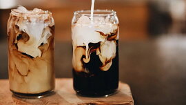 Na ledovou kávu z kavárny si už nevzpomenete: Tohle cold brew si budete dělat celé léto