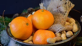 Jak zůstat fit přes Vánoce? Štědrý den začněte ovesnou kaší a myslete na ovoce i vodu