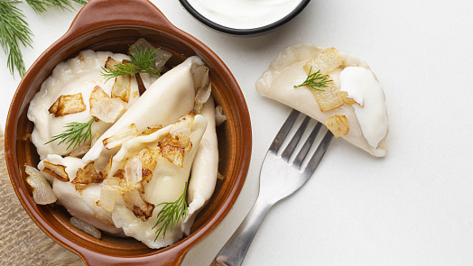 Polské pirohy: Nejoblíbenější polské jídlo připravíte z pouhých tří surovin. Skvěle chutnají naslano i nasladko