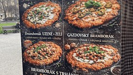 VIDEO: Navštívili jsme velikonoční trhy na Míráku a objevili nejlepší dezert ze stánku. Za 95 korun se po něm utlučete