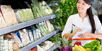 Tipy, jak nakupovat potraviny, když chcete ušetřit i zhubnout