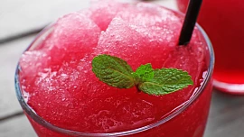 Tipy na výrobu čerstvého smoothie, domácí zmrzliny či ledové tříště