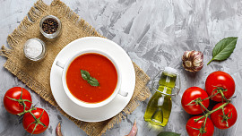 Propadněte studeným polévkám: Naučíme vás slavné gazpacho i bulharský tarator