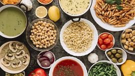 Jaké budou trendy ve stravování v roce 2026: Zapomeňte na luxus, pofrčí domácí kuchyně a jednoduché recepty