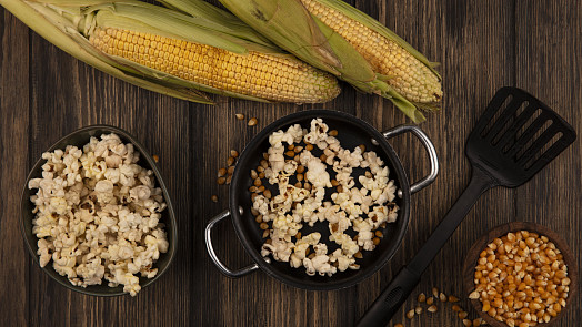 Jde to i bez mikrovlnky: Jak udělat křupavý popcorn nebo rychlý snídaňový koláček mug cake?