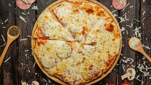 Pizza z tortilly v horkovzdušné fritéze: Snadná a rychlá cesta k výborné večeři bez práce s těstem. Na jedno však nezapomeňte