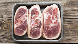 Ovar z vepřové plece s kostí: Poctivá česká klasika, která zahřeje i zasytí nejen na Silvestra. A přináší štěstí