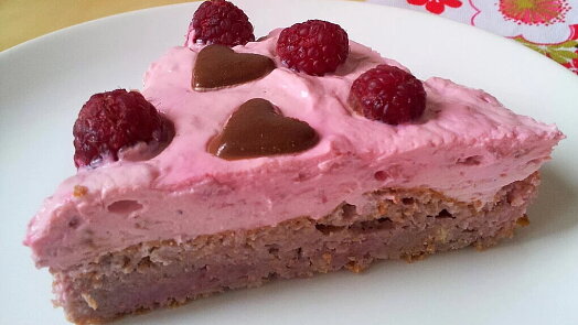 Recept na lehký tvarohovo-malinový dort: S ovocným tvarohem je to ideální letní osvěžení