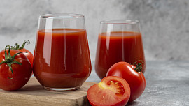Rajčatový džus pomáhá s vysokým tlakem, tvrdí odborníci: Dokáže bojovat i s cholesterolem, ukázala studie