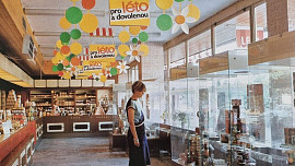 Retro okénko: ESO je tu pro vás. Do výběrových prodejen se chodilo pro speciální párky, uherák nebo třeba Colu