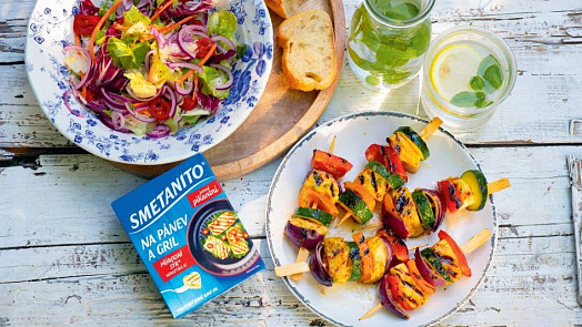 Léto ve znamení grilu: Osvěžte menu vegetariánskými dobrotami se sýrem