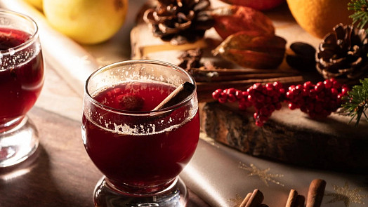 Nejlepší vánoční punč: Zahřeje kombinací rumu a červeného vína, voní citrusy a chybět v něm nesmí ani skořice