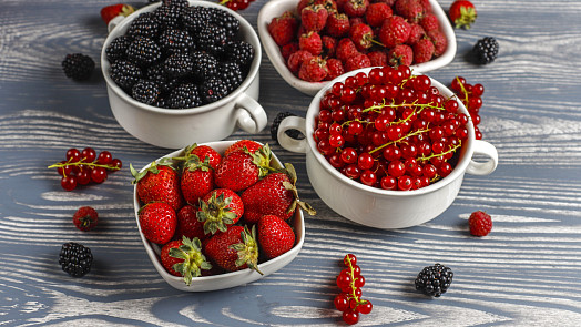 Jarní pěstování ovoce na balkóně: S našimi tipy proměníte i malý prostor v ovocnou zahrádku