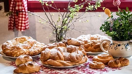 Snadný tvarohový mazanec bez kynutí: Voní citronem a vanilkou a přípravu zvládnou i začátečníci