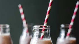 Jogurtové mléko ke svačině? Pozor, může obsahovat víc cukru než limonáda