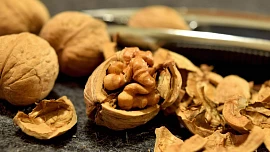 Vlašské ořechy místo lékárničky: Jejich konzumace napomáhá chránit srdce i mozek a ještě zlepšuje náladu