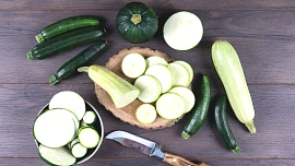 Cuketu pěstovali už indiáni, v Evropě ji rozšířili Italové a k nám pak před lety „vtrhla“ jako náhrada okurek napadených plísní