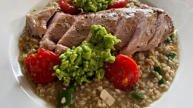 Ječné kroupy jsou neprávem opomíjenou surovinou. Pochutnejte si na nich v podobě karbanátků, sladké kaše i pomazánky