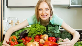 Potraviny místo antidepresiv. Náladu vám vylepší kešu oříšky, zelenina i čokoláda!