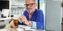 Zdeněk Pohlreich oslavil stovku! K výjimečného milníku drsňákovi z pořadu Ano, šéfe! popřál i michelinský šéfkuchař