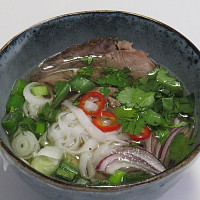 Polévku vaří po vietnamsku - klasické Pho Bo. Zdroj: Se souhlasem TV Prima