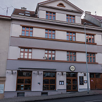 Americká restaurace Dock House patří k nejlepším burgrárnám v Česku. Zdroj: Se souhlasem TV Nova