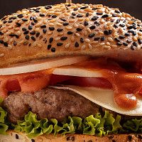 klasicky-hamburger Zdroj: Toprecepty