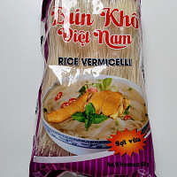 Klasické rýžové nudle vermicelli stojí rovněž kolem 50 Kč. Zdroj: Hana Malénková, Toprecepty