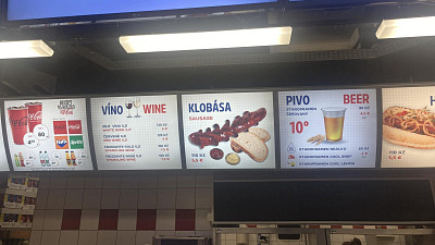 Na hokej jen s plnou peněženkou! Zdroj: Vilém Besser