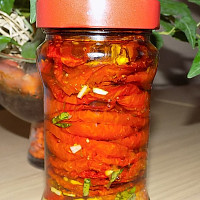 Sušená rajčata s česnekem Zdroj: Toprecepty