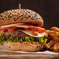Klasický hamburger Zdroj: Toprecepty
