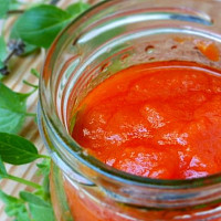 Rajčatová omáčka s bazalkou (Sugo di pomodoro al basilico) Zdroj: Toprecepty