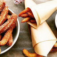 Churros s čokoládou Zdroj: Toprecepty