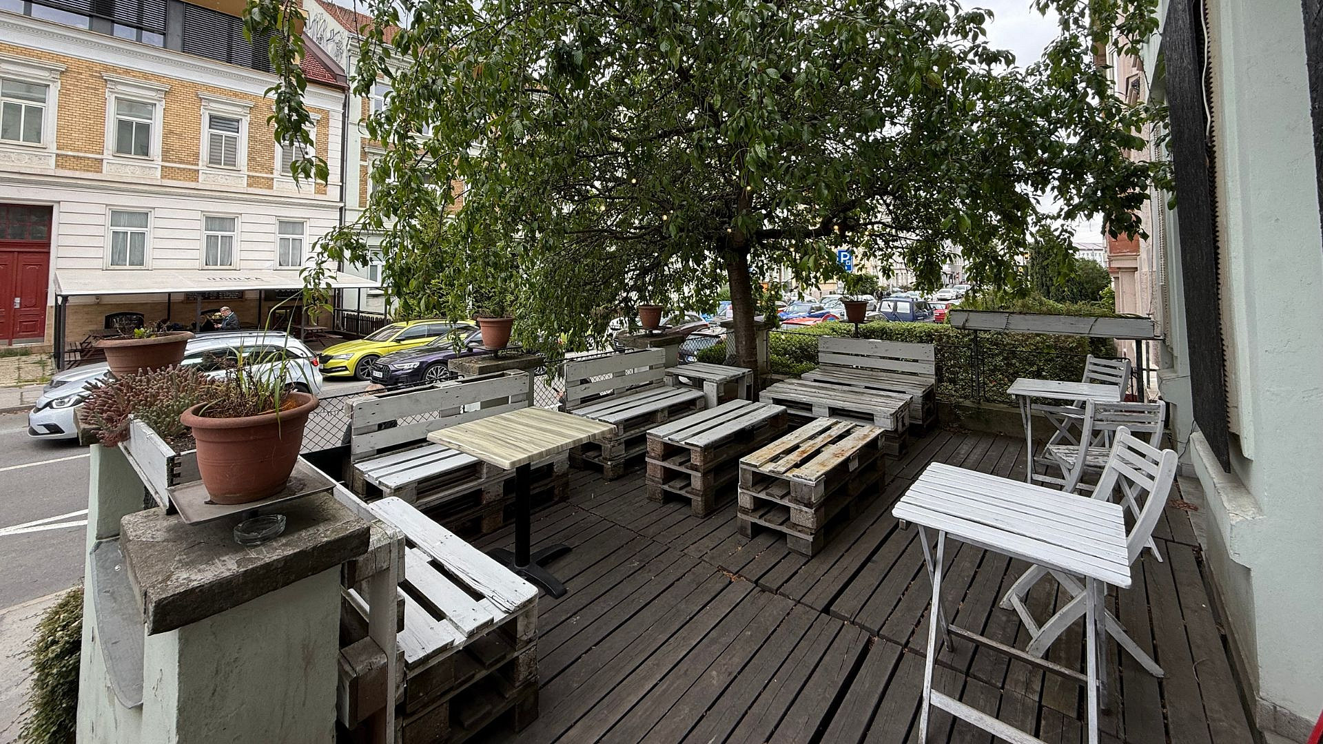 Našli jsme nejlepší pizzu v Brně: Neapolskou klasiku si vychutnáte do 300 korun, za zážitek si trochu připlatíte