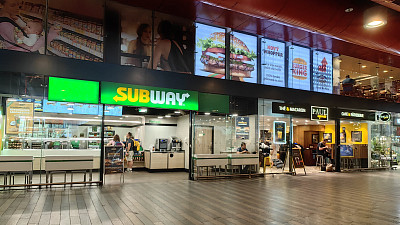 Bageterie Subway a Burger King Zdroj: Toprecepty.cz