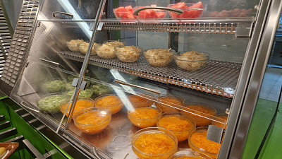 Saláty jsou v nabídce denně Zdroj: Šárka Adámková, Toprecepty