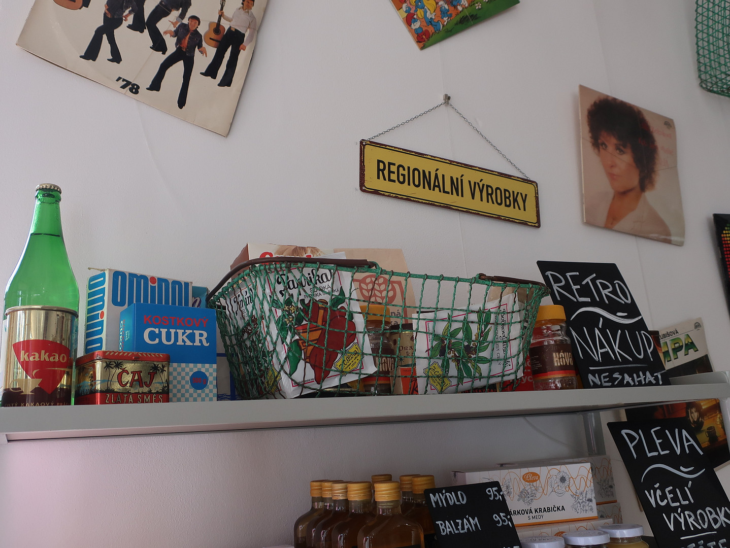 Malé retro bistro v Potštejně nabízí vlašák v rohlíku: O víkendu prodáme i 150 kusů denně, jde to na dračku, říká majitel