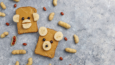 Obyčejné toasty lze menším dětem vesele nazdobit. Zdroj: Freepik, azerbaijan_stockers