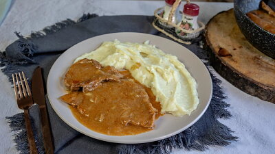 Vepřový plátek na cibulce Zdroj: Toprecepty