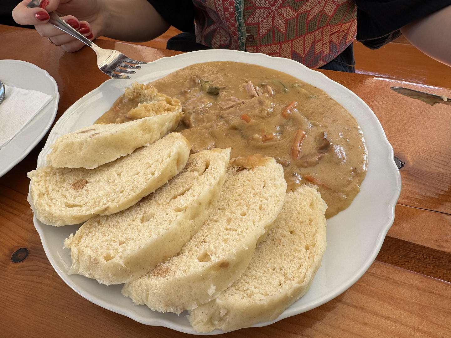 Vydali jsme se otestovat restauraci U Jelena z Pohlreichova Ano, šéfe! Kupované knedlíky opět nenadchly