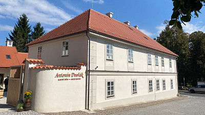 Rodný dům Antonína Dvořáka je nově zrekonstruovaný a odhaluje jeho dětství. Zdroj: Zdroj: Kristina Šemberová, Toprecepty
